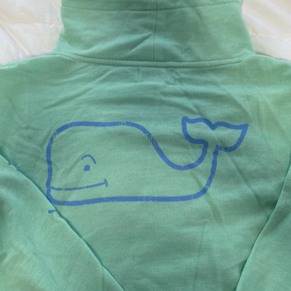 Vineyard Vines sweatshirt